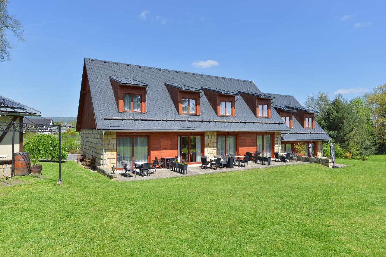 Rezidence Pihel Hotel Nový Bor Kültér fotó