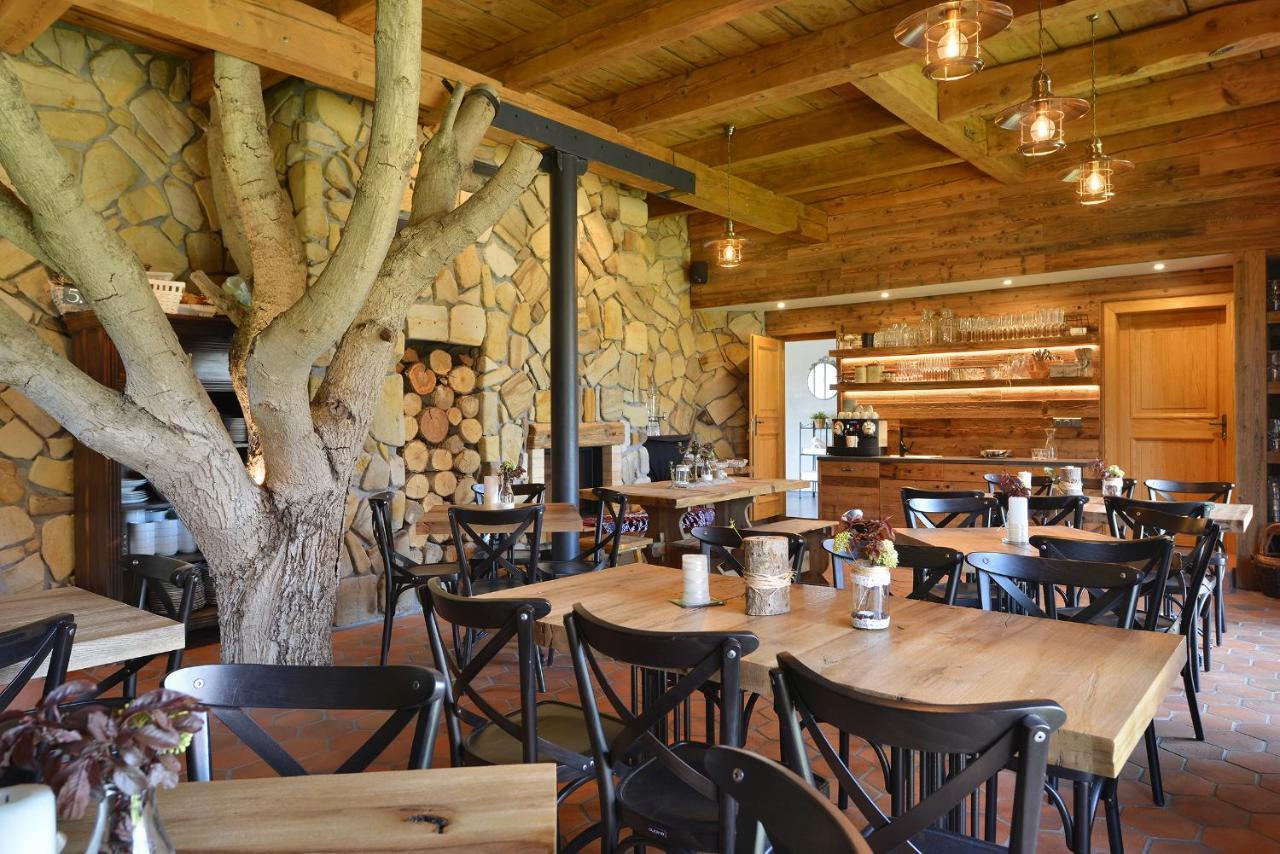Rezidence Pihel Hotel Nový Bor Kültér fotó